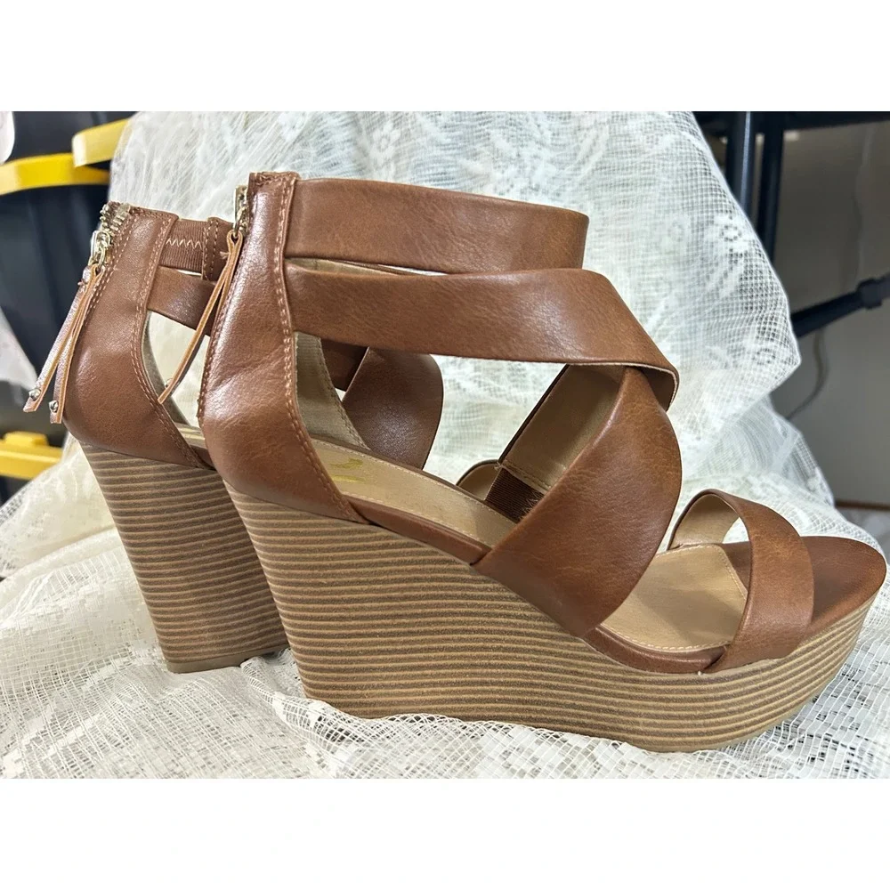 Report Women's Tan Crisscross Strappy Wedge‎ Platform Sandals Size 9W